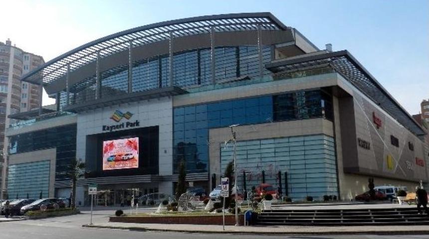 Kayseri Park'tan 3 Kişiye 3 Otomobil