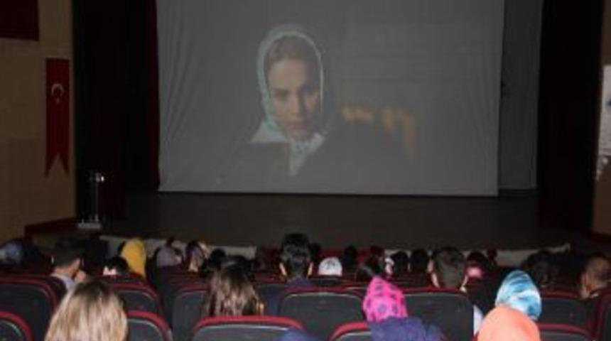Adıyaman &Uuml;niversitesi&rsquo;nde Uzun Hikaye Filmi G&ouml;sterildi