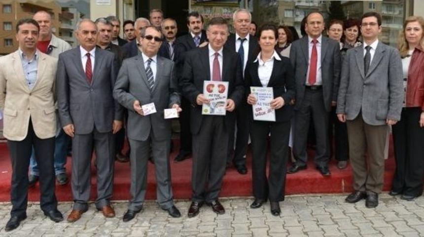 İzmir&rsquo;de, &ldquo;az Tuz, &Ccedil;ok Sağlık Kampanyası&rdquo; Başladı