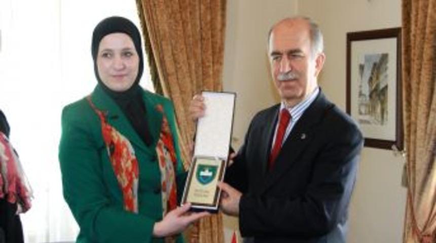 Şehit Eşi Bosnalı Bayan Belediye Başkanı, Işbirliği I&ccedil;in Bursa&rsquo;da