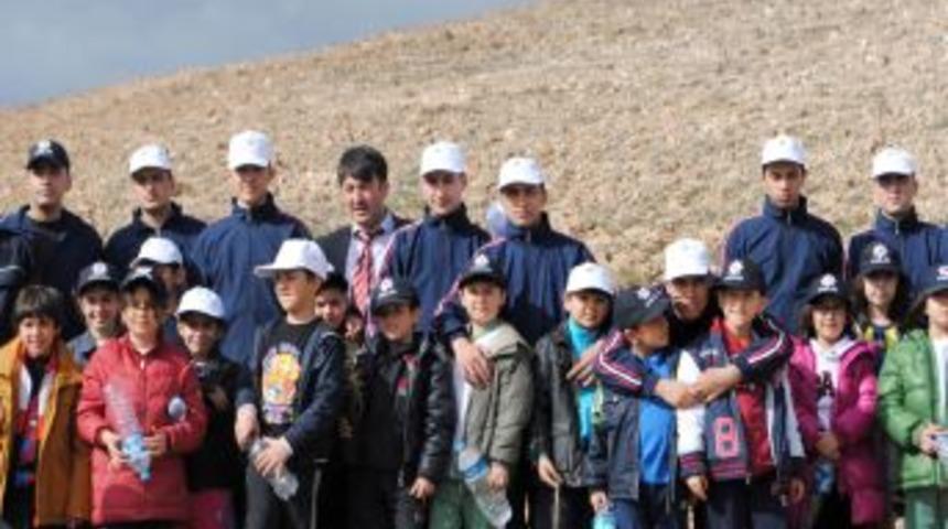 Cahit Nakıboğlu Minikleri, Polis &Ouml;ğrencileri Ile Birlikte Fidan Dikti