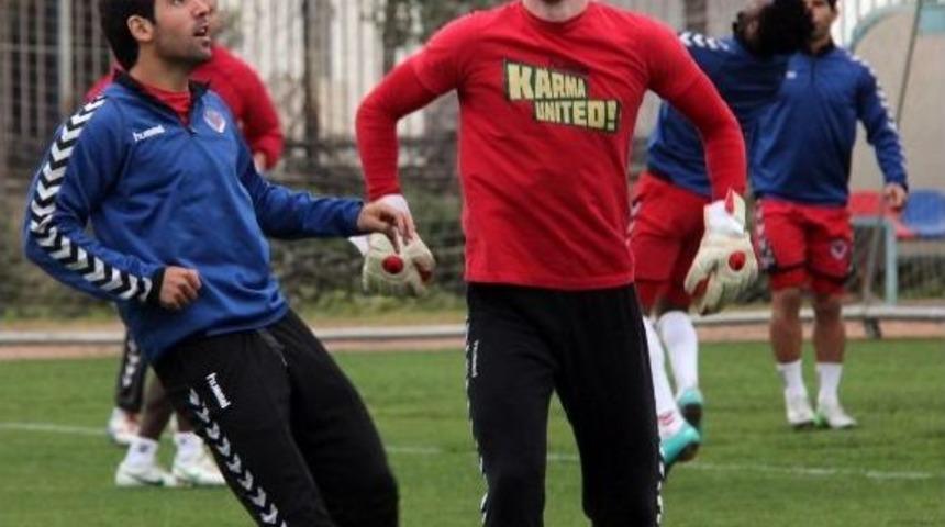 Mersin İdmanyurdu Galatasaray Ma&ccedil;ı Hazırlıklarını S&uuml;rd&uuml;rd&uuml;