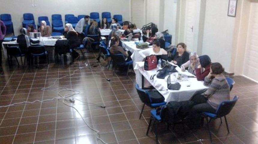 Gediz'de Okul &Ouml;ncesi &Ouml;ğretmenlerine Eğitim Semineri