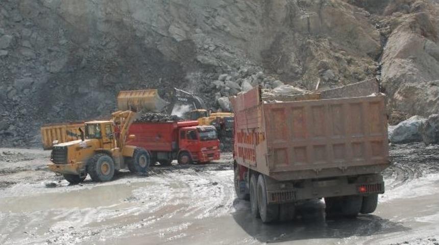 Taş Kamyonları Kontak Kapattı