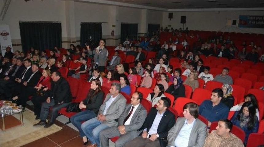 Engelli &Ouml;ğrenciler İ&ccedil;in Sahne Aldılar