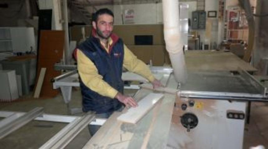 Oltulu Işitme Engelli Milli Sporcu Ilgi Bekliyor