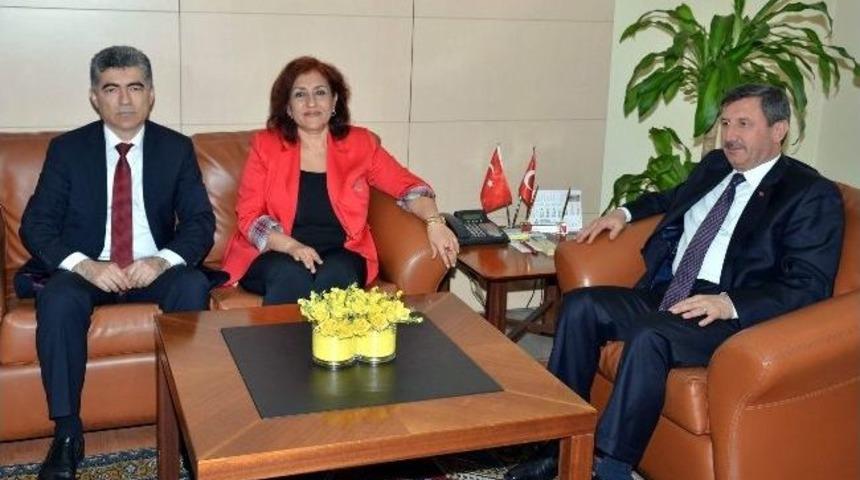 Noter Odası Başkanı Tezir Vali Yılmaz&rsquo;ı Ziyaret Etti