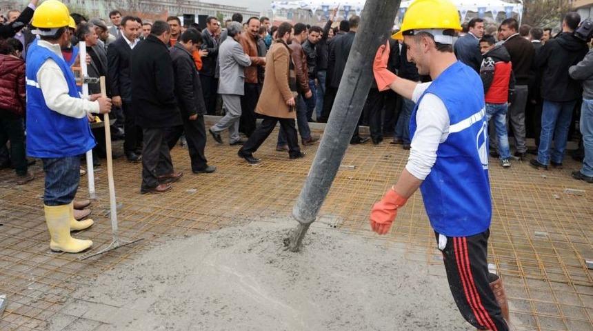 Yanan &Ccedil;arşının Esnafı, Temel Atma Ile Sevindi