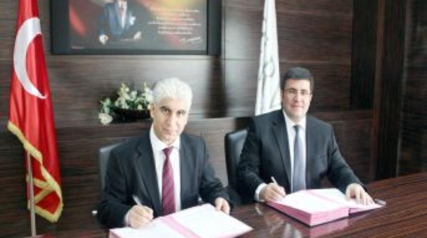 Zirve Ile GUSAF Arasında Bilimsel Faaliyet Protokol&uuml; Imzaladı