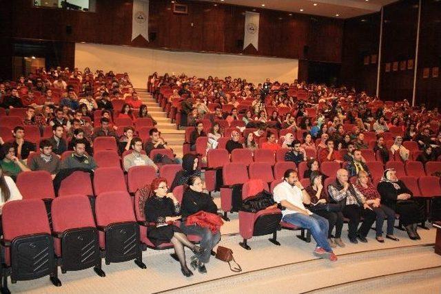 Erü’de ‘atatürk Kimdir?’ Adlı Konferans Verildi