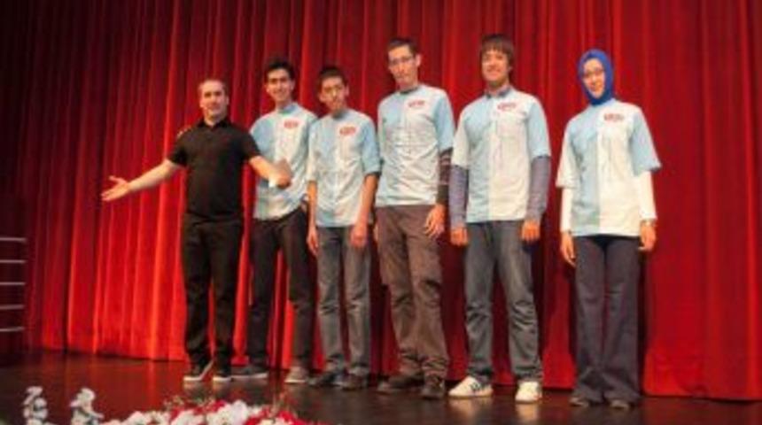 Eskişehir'de YGS'de Ilk 5 FEM Dershanesi'nden