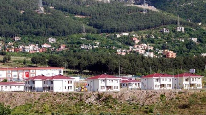 Yuvadaki &Ccedil;ocuklara Şiddet Uyguladığı Iddiasıyla 3 Bakıcının Işine Son Verildi