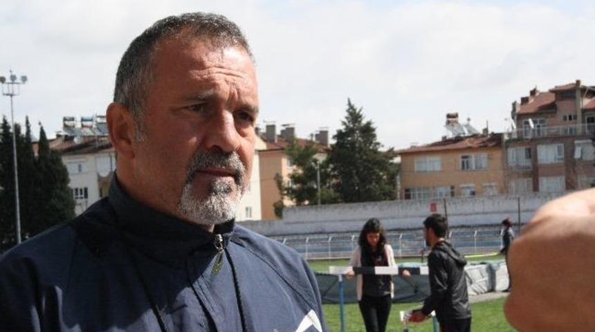 Burdur'da Okul Sporları Puanlı Atletizm Şampiyonası Yapıldı