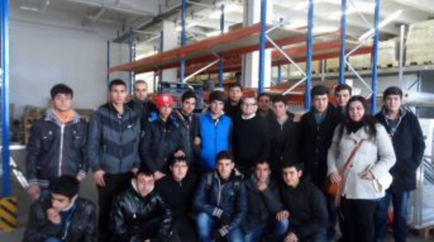 Almanya&rsquo;da Bir Ay Staj Yapan Karataşlı &Ouml;ğrenciler D&ouml;nd&uuml;