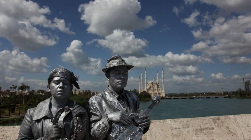 Adana&rsquo;nın Simgesi Tarihi Taşk&ouml;pr&uuml;&rsquo;de Festival Coşkusu Başlıyor