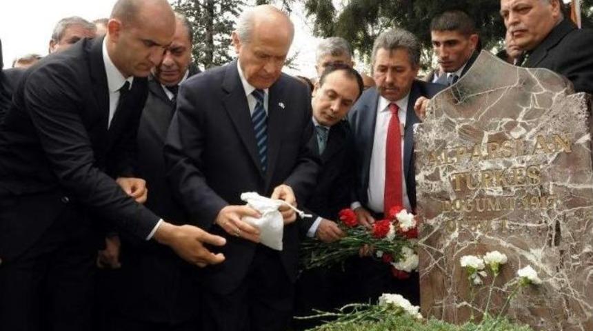Alparslan T&uuml;rkeş Mezarı Başında Anıldı