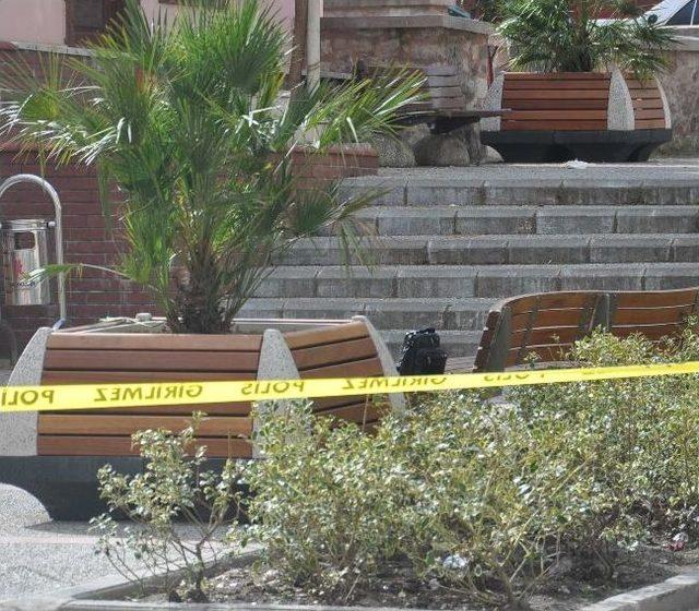 Ş&uuml;pheli &Ccedil;antanın Sahibi Son Anda Yetişti 1