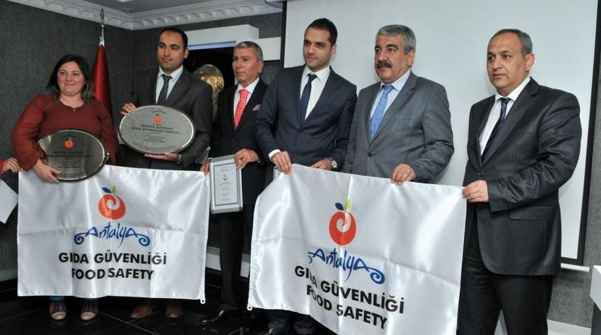 Beyaz Bayrak'ta Istenilen Olmadı