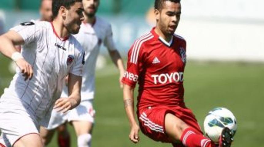 Beşiktaş, Hazırlık Ma&ccedil;ını Farklı Kazandı