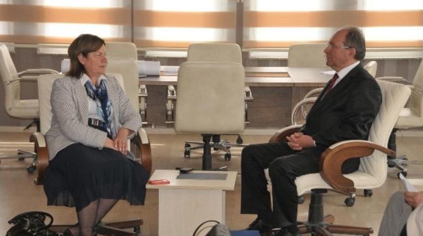 G&uuml;ven Ve Tekcan&rsquo;dan Burma&rsquo;ya &ldquo;yaşam Park&rdquo; Teşekk&uuml;r&uuml;