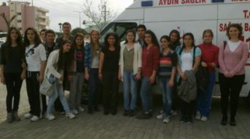 Sağlık Meslek Lisesi Acil Tıp Teknisyenlerine Uygulamalı Acil Kurtarma Eğitimi