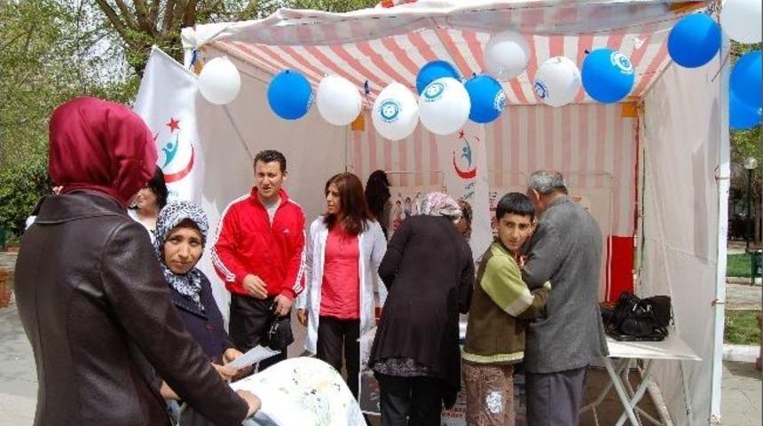 Vatandaşlar Kanser Hastalığına Karşı Bilin&ccedil;lendiriliyor