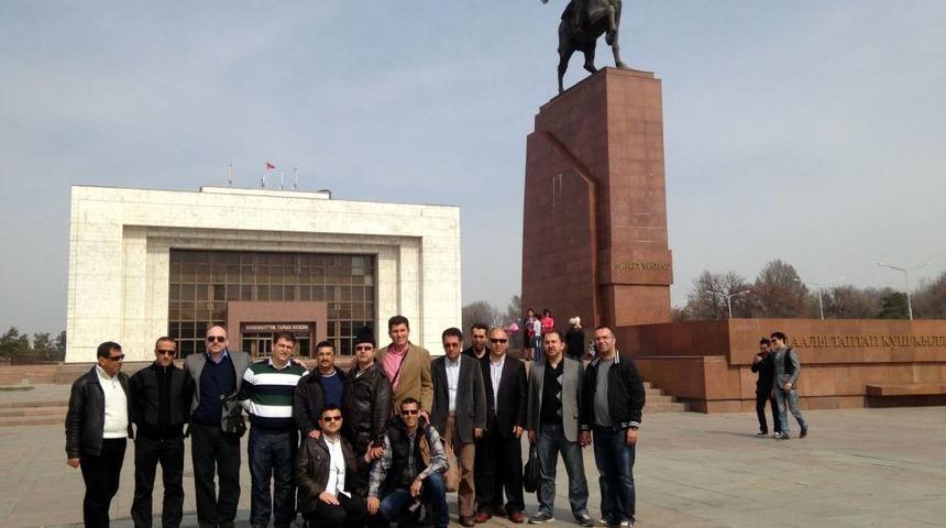 T&uuml;rk-Kazak Dostluğu Karşılıklı Ziyaretlerle Pekişiyor