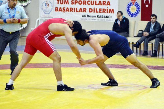 Üniversiteler Türkiye Güreş Şampiyonası, Kahramanmaraş'ta Başladı