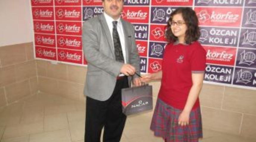 T&uuml;rkiye 75.si, &Ouml;zel &Ouml;zcan Koleji'nden