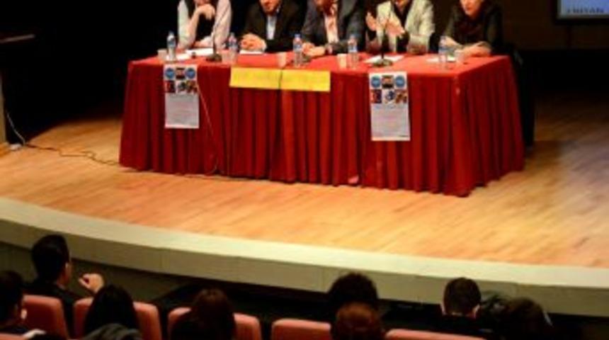 &lsquo;T&uuml;rkiye, AB&rsquo;ye &Uuml;ye Olur&rsquo; Diyenlerin Sayısı Azalıyor