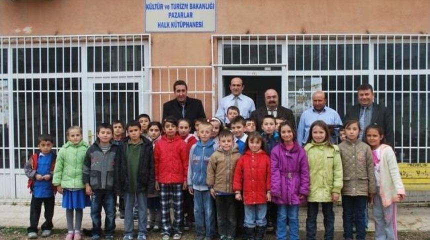 &Ouml;ğrenciler K&uuml;t&uuml;phanecilik Haftasını Kutladı