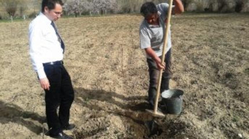 Ekin&ouml;z&uuml; &Ccedil;ift&ccedil;isine Toprak Analizi Eğitimi