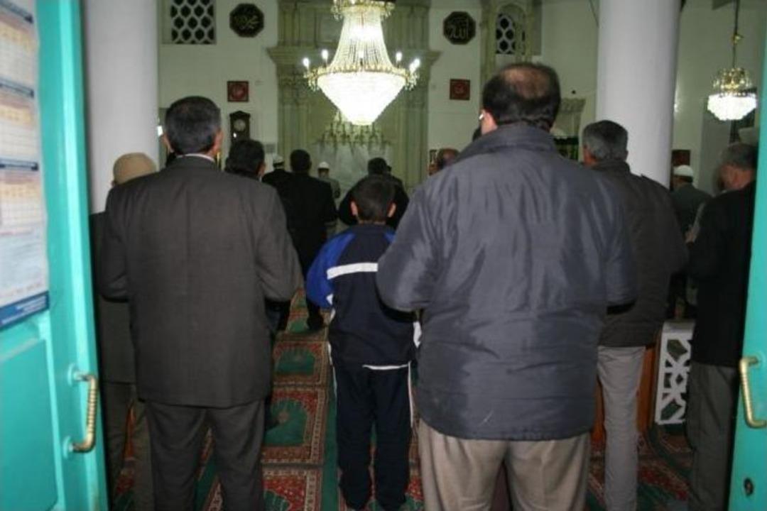 Lapseki&rsquo;de Merhum Lider T&uuml;rkeş&rsquo;e Mevlid