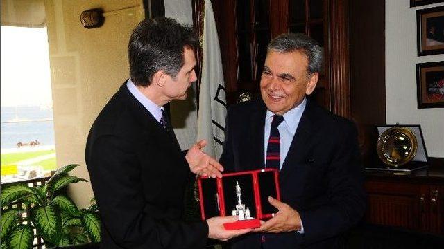 Romanyalı Büyükelçi Ve Konsoloslar Saat Kulesi’ne Bayıldı