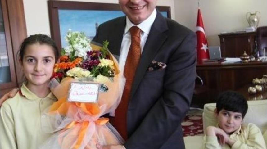 &Ouml;zel Final İlk&ouml;ğretim Okulu &Ouml;ğrencileri Başkan K&uuml;&ccedil;&uuml;kler İle Ders Yaptı