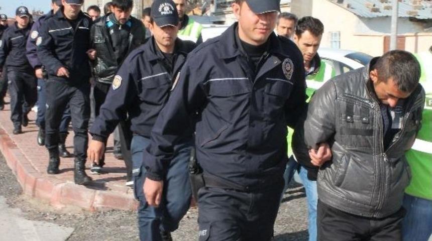 Hırsızlar &Ccedil;etesi Afalara Takıldı