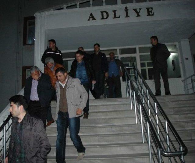 Belediye Operasyonu Zanlıları Adliyeye Sevk Edildi