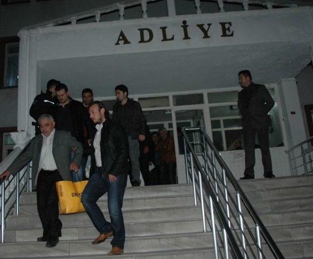 Belediye Operasyonu Zanlıları Adliyeye Sevk Edildi