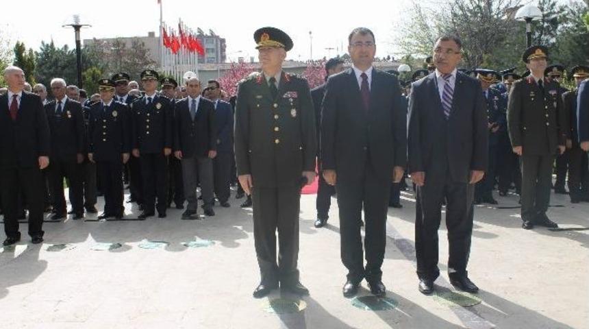 Atat&uuml;rk&rsquo;&uuml;n Diyarbakır'da Fahri Hemşeriliğe Kabul&uuml;n&uuml;n Yıld&ouml;n&uuml;m&uuml; Kutlandı