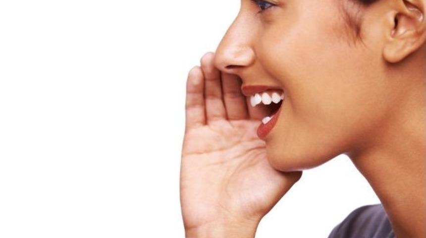 Sigara Ses Kısıklığını Tetikliyor