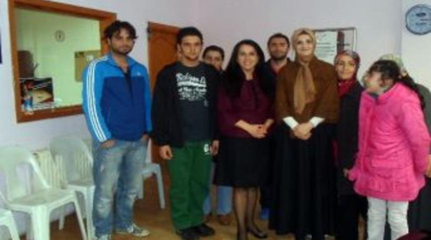 Yalova'da Ergenlik Konferansı