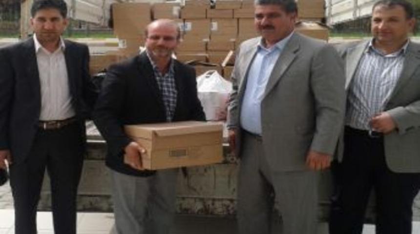 Suriyeli Bebeklere Mama Yardımı