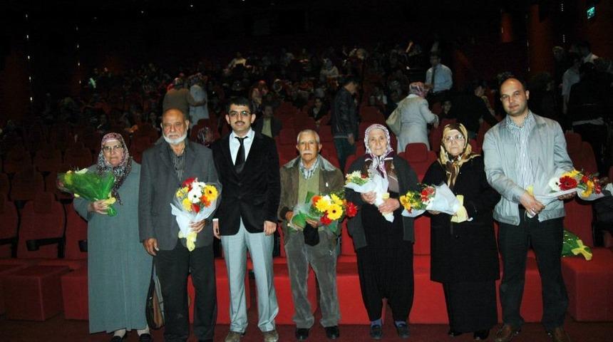 Selam Filmi, &Ccedil;ocukları T&uuml;rk Okullarında G&ouml;rev Yapan Aileleri Ağlattı