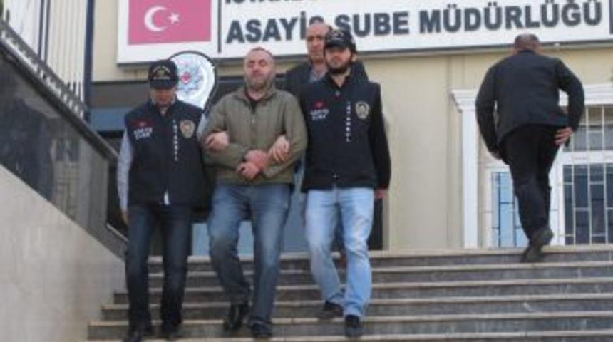 Şarkıcı katiline 15 yıl hapis