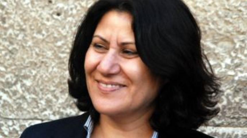 Milletvekili &Ouml;z, Doğum Bor&ccedil;lanması İ&ccedil;in Kanun Teklifiverdi