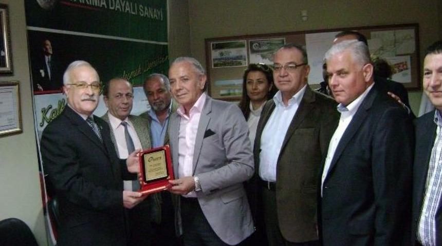 Salihliler Derneği, Osb M&uuml;d&uuml;rl&uuml;ğ&uuml;n&uuml; Ziyaret Etti