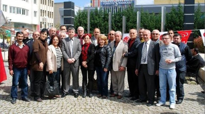 Alparslan T&uuml;rkeş, Salihli&rsquo;de Dualarla Anıldı