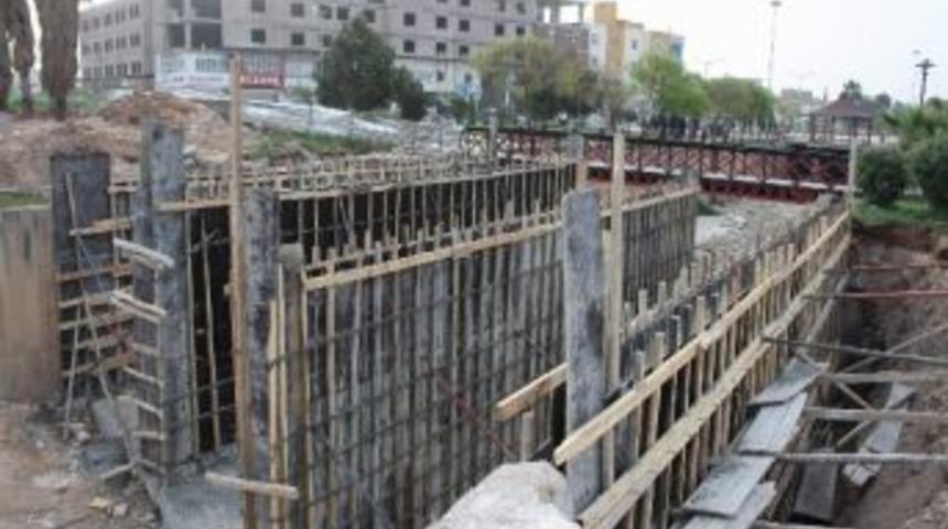 Şanlıurfa'da Yol Genişletme &Ccedil;alışmaları