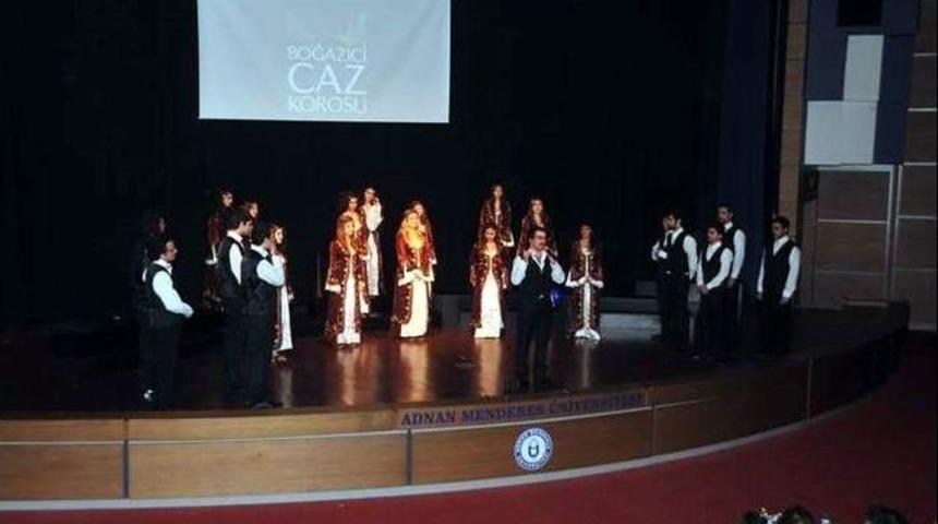 Boğazi&ccedil;i Caz Korosundan M&uuml;zik Ziyafeti