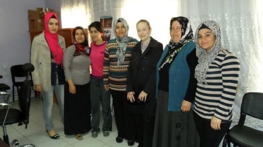 Sasonlu Bayanlara G&ouml;n&uuml;l El&ccedil;ileri Projesi Anlatıldı